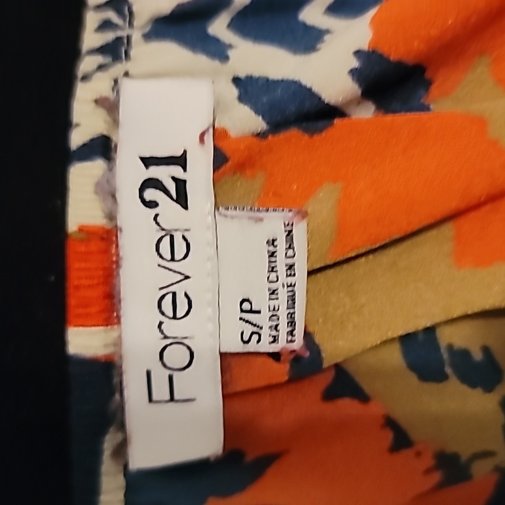 Abstract Print Ruffle Dress - Picture 7 of 7